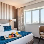 Residhome Berges De La Loire 4*