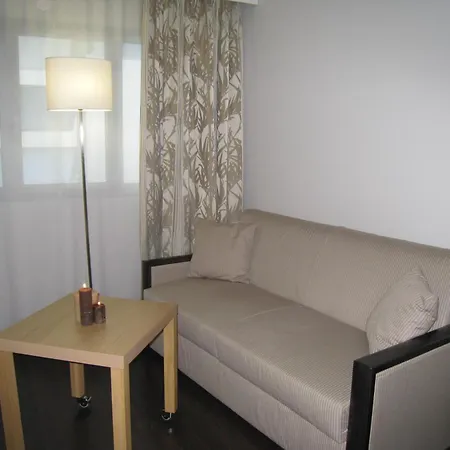 雷斯迪南特贝奇洛尔家 4* 南特