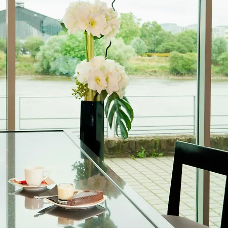 雷斯迪南特贝奇洛尔家 南特