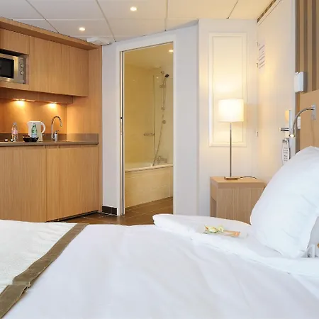 Апарт-отель Residhome Berges De La Loire 4*