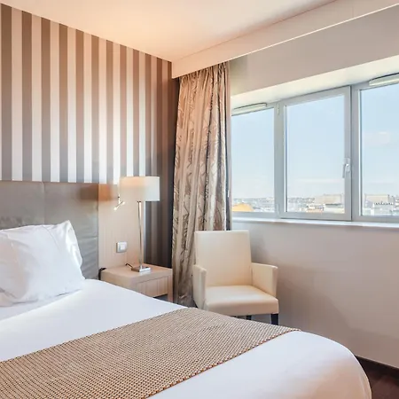 Residhome Berges De La Loire Hotel apartamentowy 4*