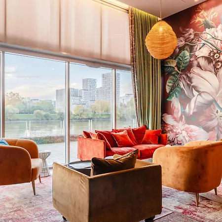 Residhome Berges De La Loire Апарт-отель 4*