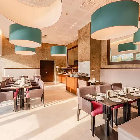 Residhome Berges De La Loire Апарт-отель 4*