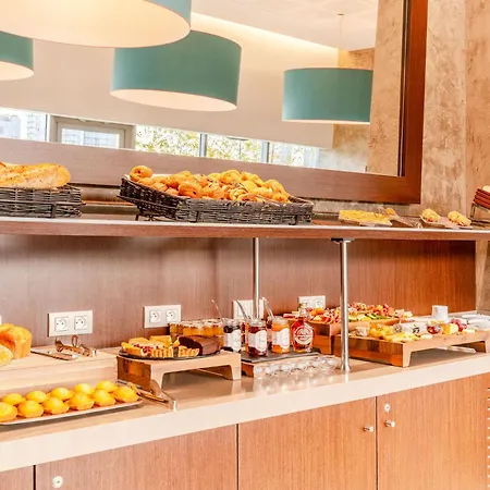 Hotel apartamentowy Residhome Berges De La Loire 4*