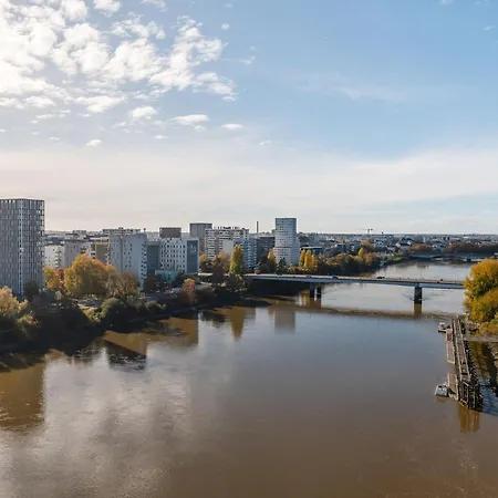 Hotel apartamentowy Residhome Berges De La Loire 4*