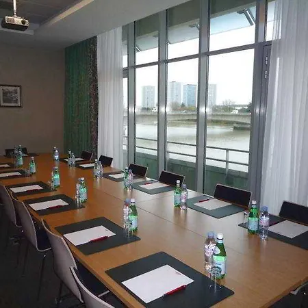 雷斯迪南特贝奇洛尔家 南特