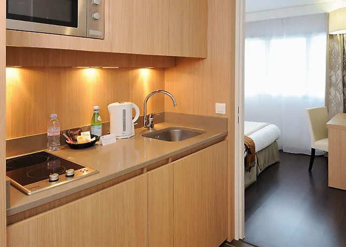 Residhome Berges De La Loire Ξενοδοχείο με διαμερίσματα 4*