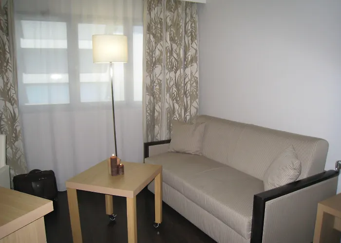 Residhome Berges De La Loire Ναντ