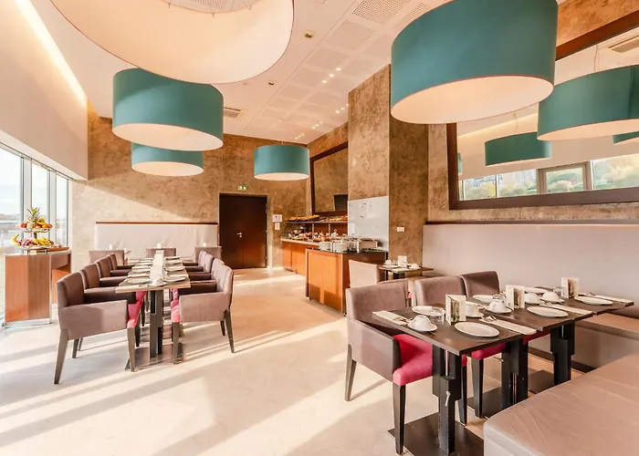 Residhome Berges De La Loire Apart-hotel 4*