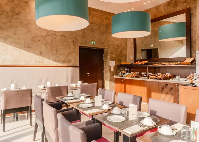 Ξενοδοχείο με διαμερίσματα Residhome Berges De La Loire 4*