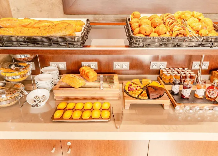 Appart hôtel Residhome Berges De La Loire 4*