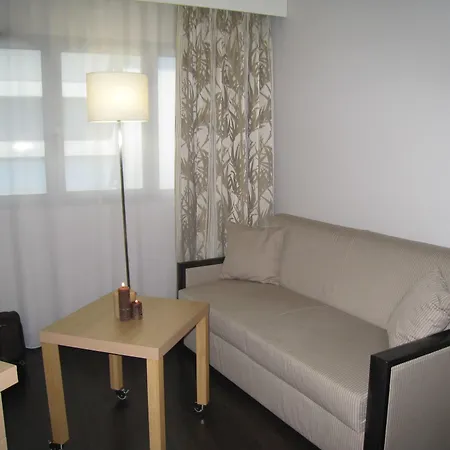 Residhome Berges De La Loire 4* Нант