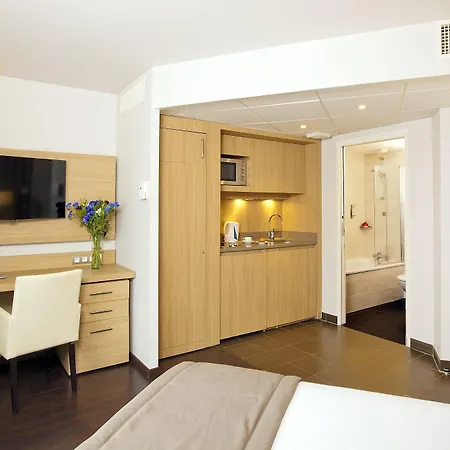 Residhome Berges De La Loire Нант