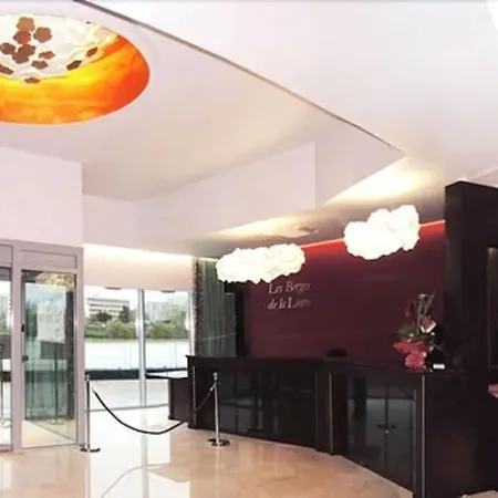 Апарт-отель Residhome Berges De La Loire 4*