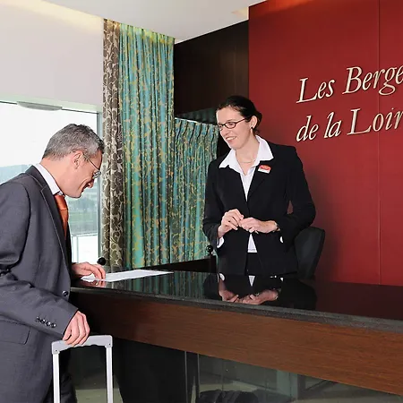 Aparthotel Residhome Berges De La Loire 4*