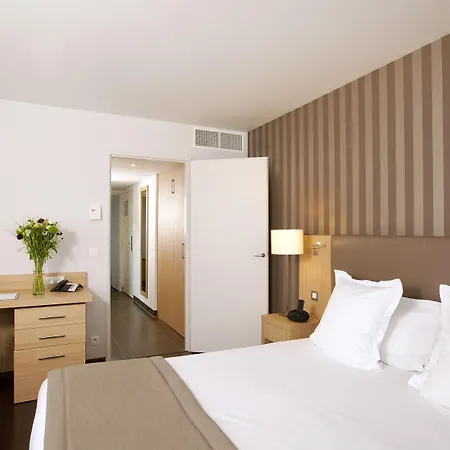 Aparthotel Residhome Berges De La Loire 4*