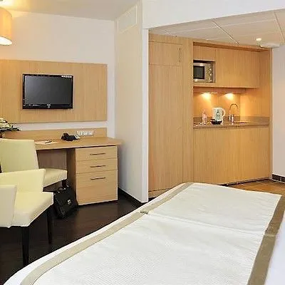 Residhome Berges De La Loire Апарт-отель 4*